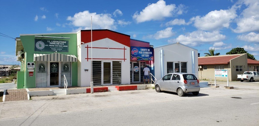Commercial Building — photo 1