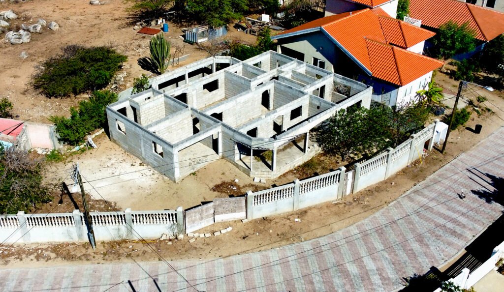 Unfinished 3-Bedroom Home in Tamarijn 9B — photo 1
