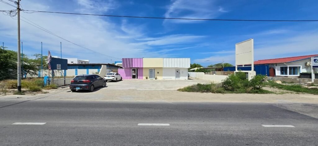 Avenida Milio J. Croes 54 — photo 1